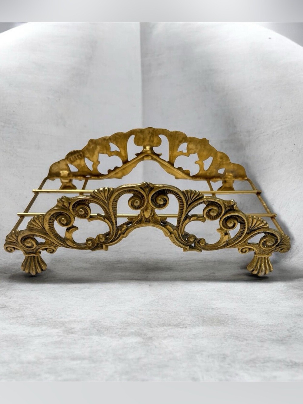 Gorgeous Vintage Napkin Holder